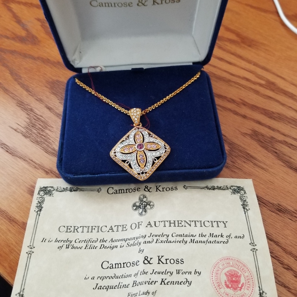 Beautiful pendant necklace